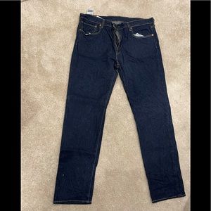 Levi’s 502 Tapered Fit